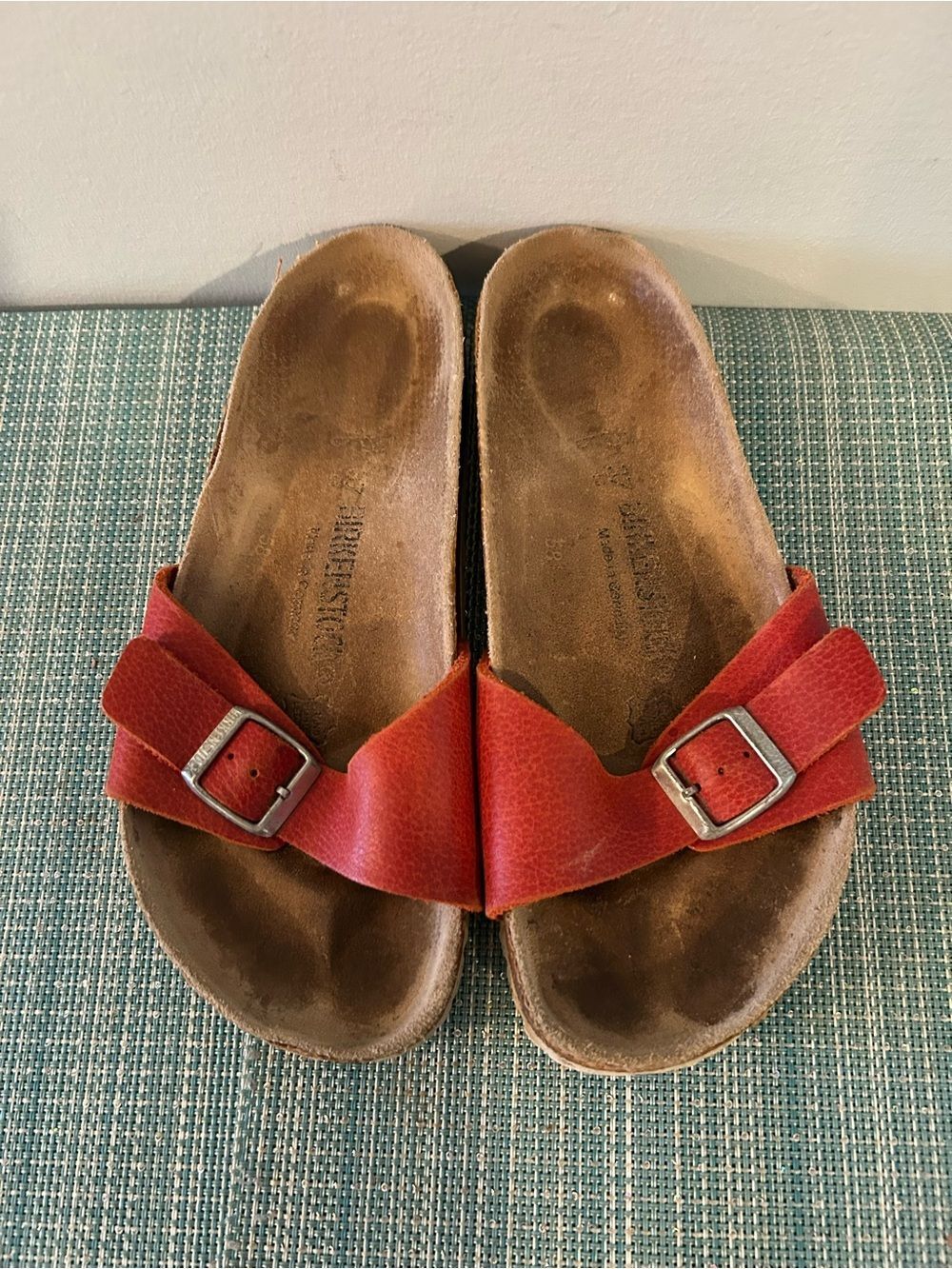 Birkenstock Red Textured One-Strap Suede Sandal - Size 37 - Picture 2 of 9